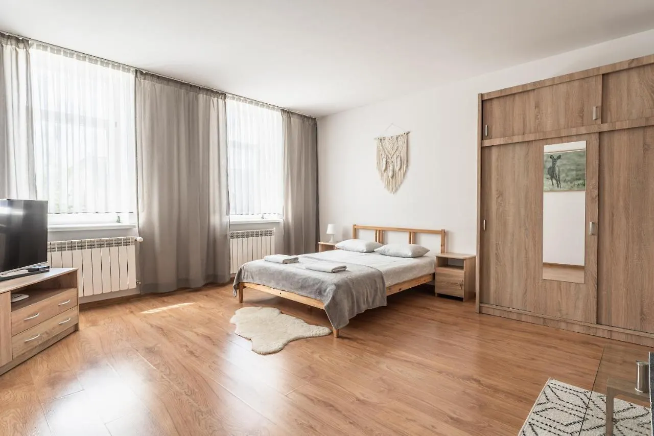 Apartamenty Interdom 자코파네 아파트
